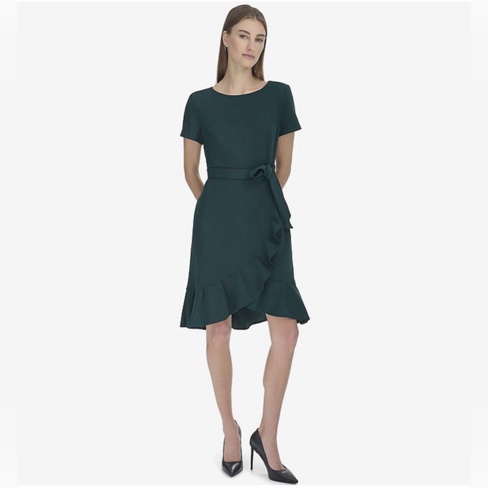 CALVIN KLEIN FIT AND FLARE WRAPPING FLOUNCE HEM SIZE 2
